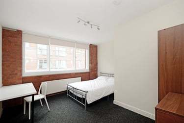 5 bed flat, 10 Bells Square, Trippet Lane, City centre, Sheffield, S12FY - Image 4